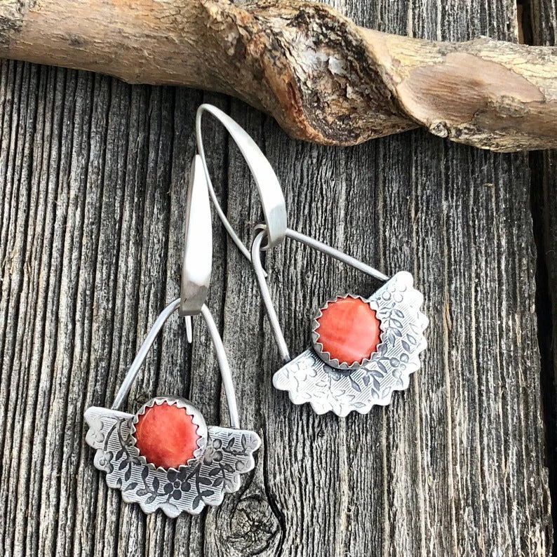 Retro Simple South Red Geometric Scallop Earrings